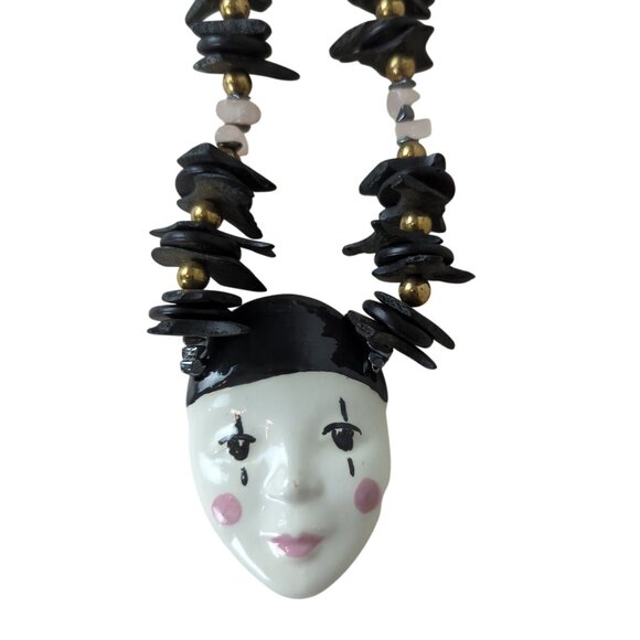 Vintage Harlequin Face Ceramic Pendant Necklace Pink and black stone & wood‎ 25" - Picture 3 of 16